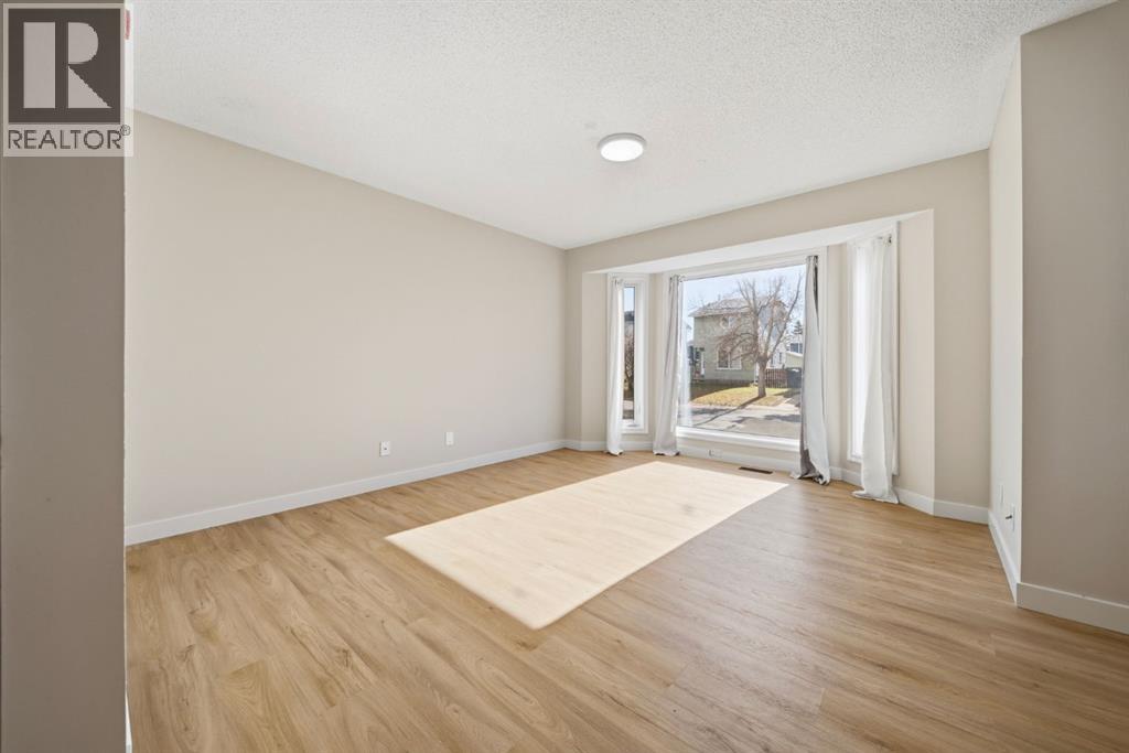36 Taradale Close NE