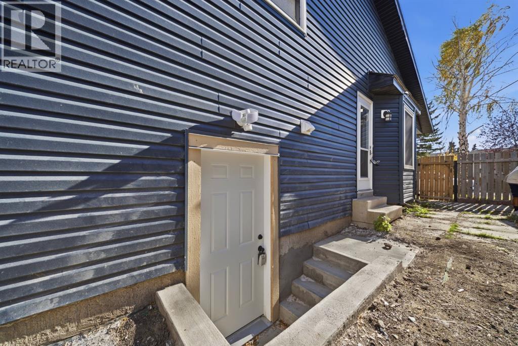 36 Taradale Close NE