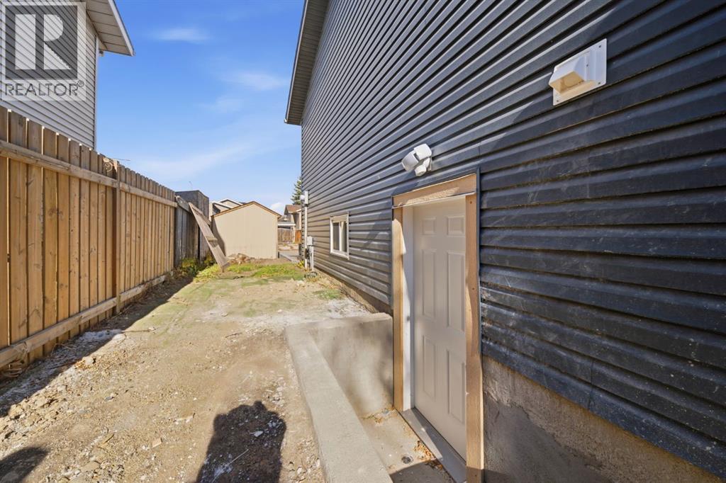 36 Taradale Close NE
