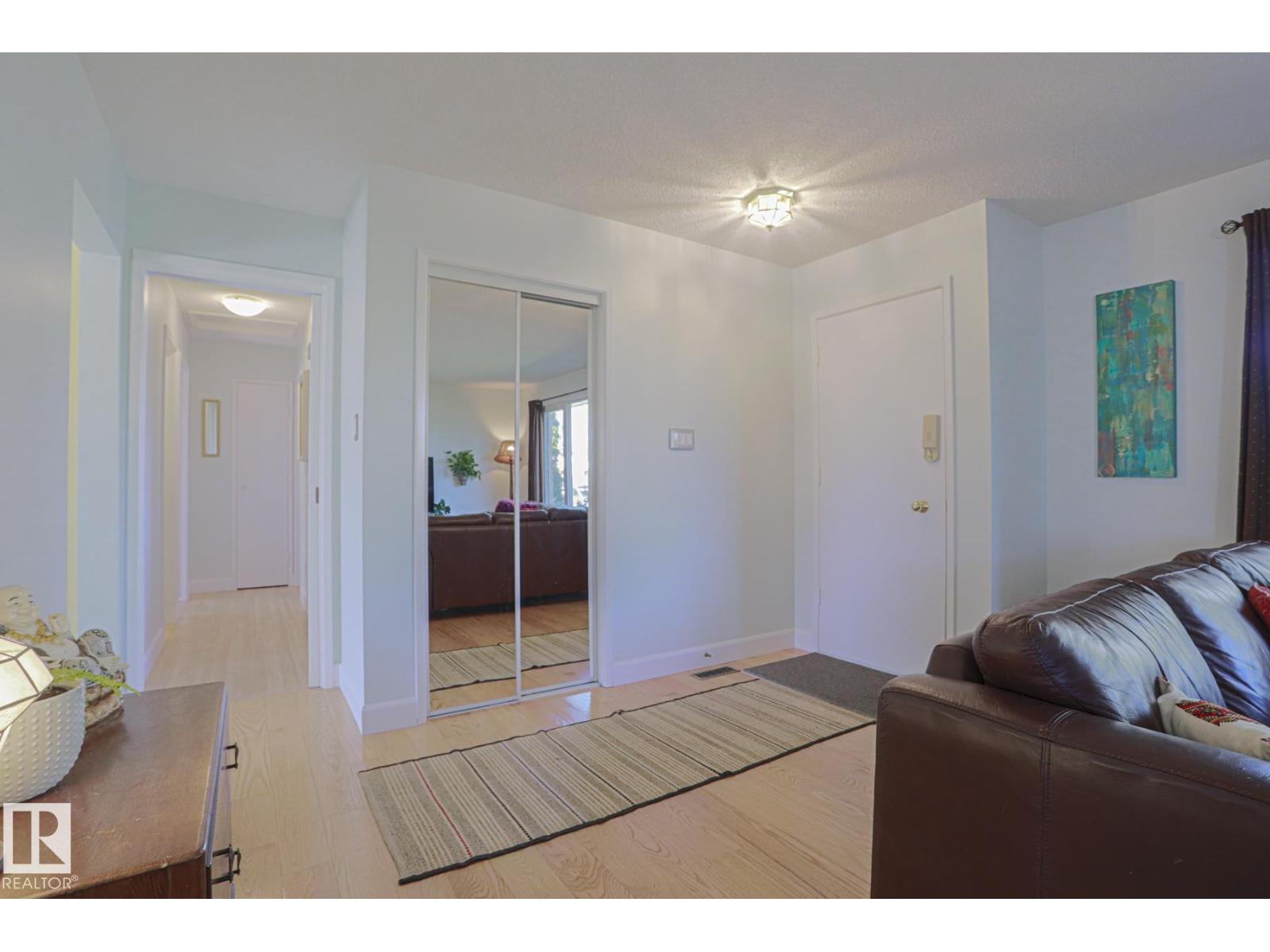 14235 53 ST NW