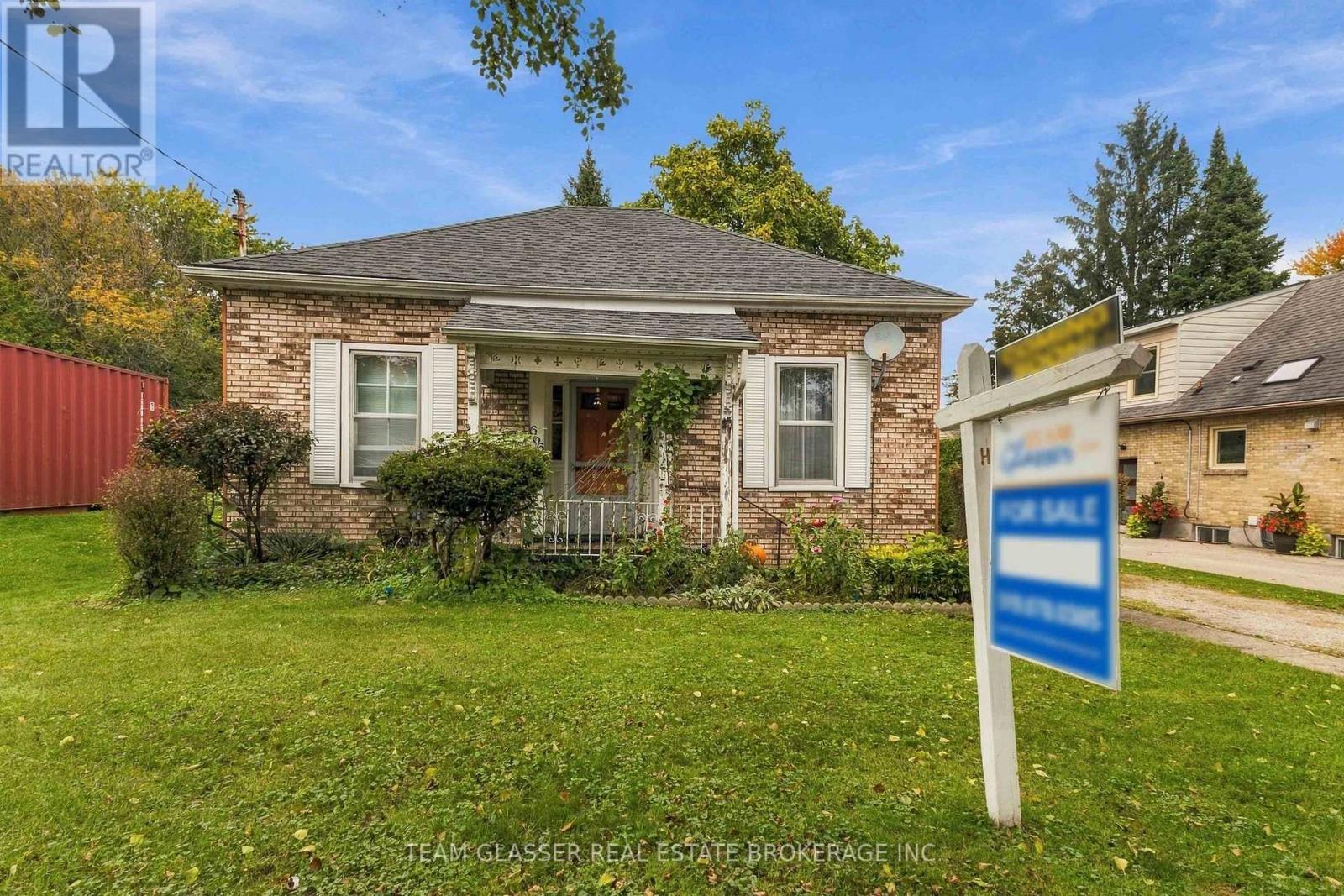 666 St James Street, London East, Ontario  N5Y 3P8 - Photo 4 - X14084478