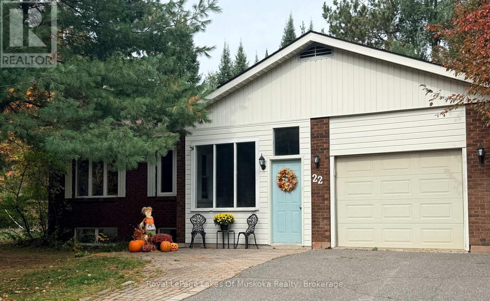22 Westvale Drive, Bracebridge (Monck (Bracebridge)), Ontario  P1L 1B5 - Photo 2 - X14086296