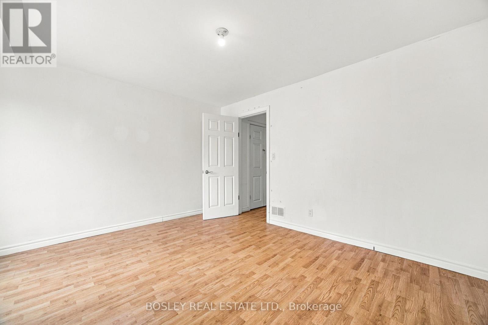 15 Lumbervale Avenue, Toronto, Ontario  M6H 1C7 - Photo 31 - C14086068