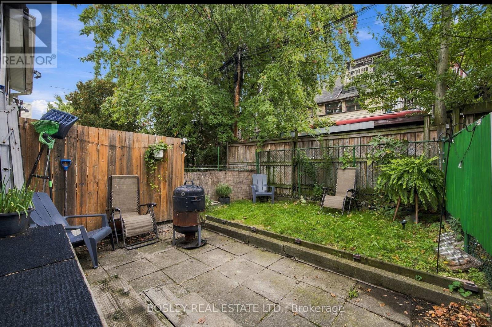 15 Lumbervale Avenue, Toronto, Ontario  M6H 1C7 - Photo 48 - C14086068