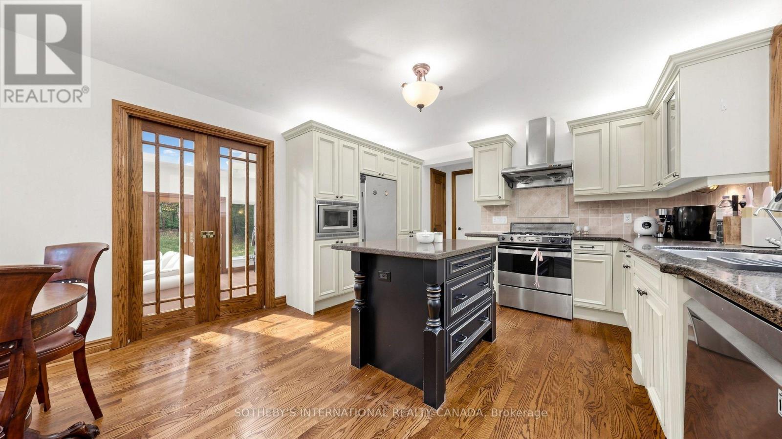54 Plymbridge Road, Toronto, Ontario  M2P 1A3 - Photo 25 - C14086116