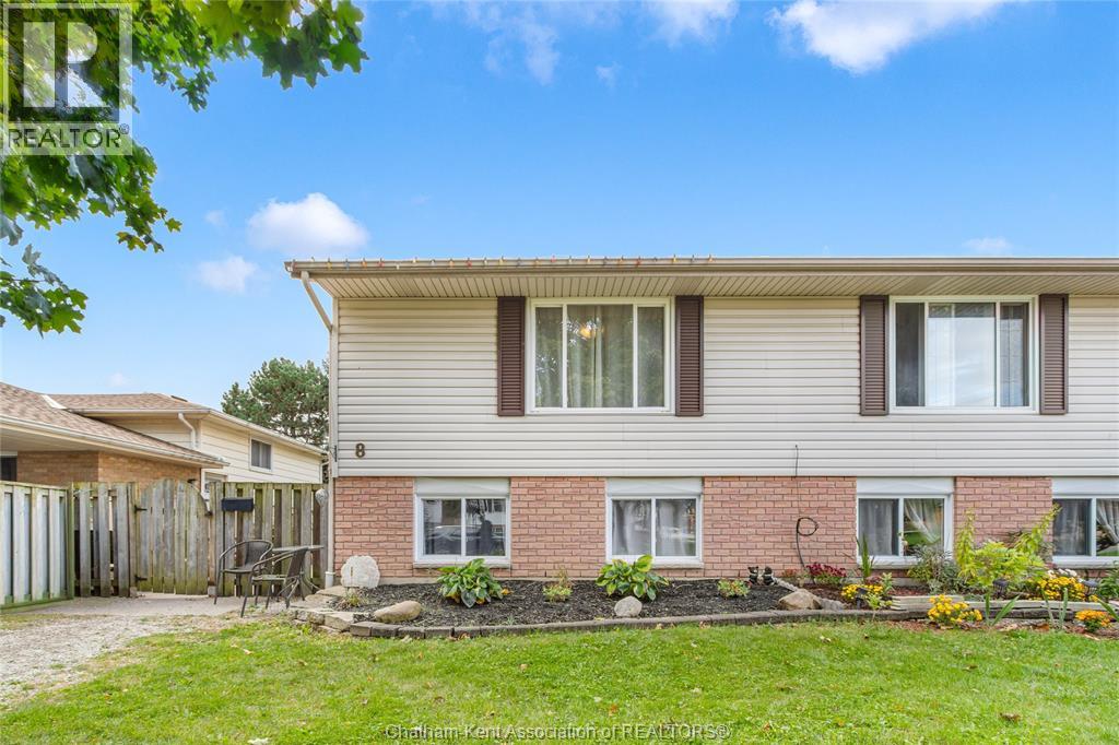 MLS# 26025340: 8 TIMOTHY CRESCENT, Chatham, Canada
