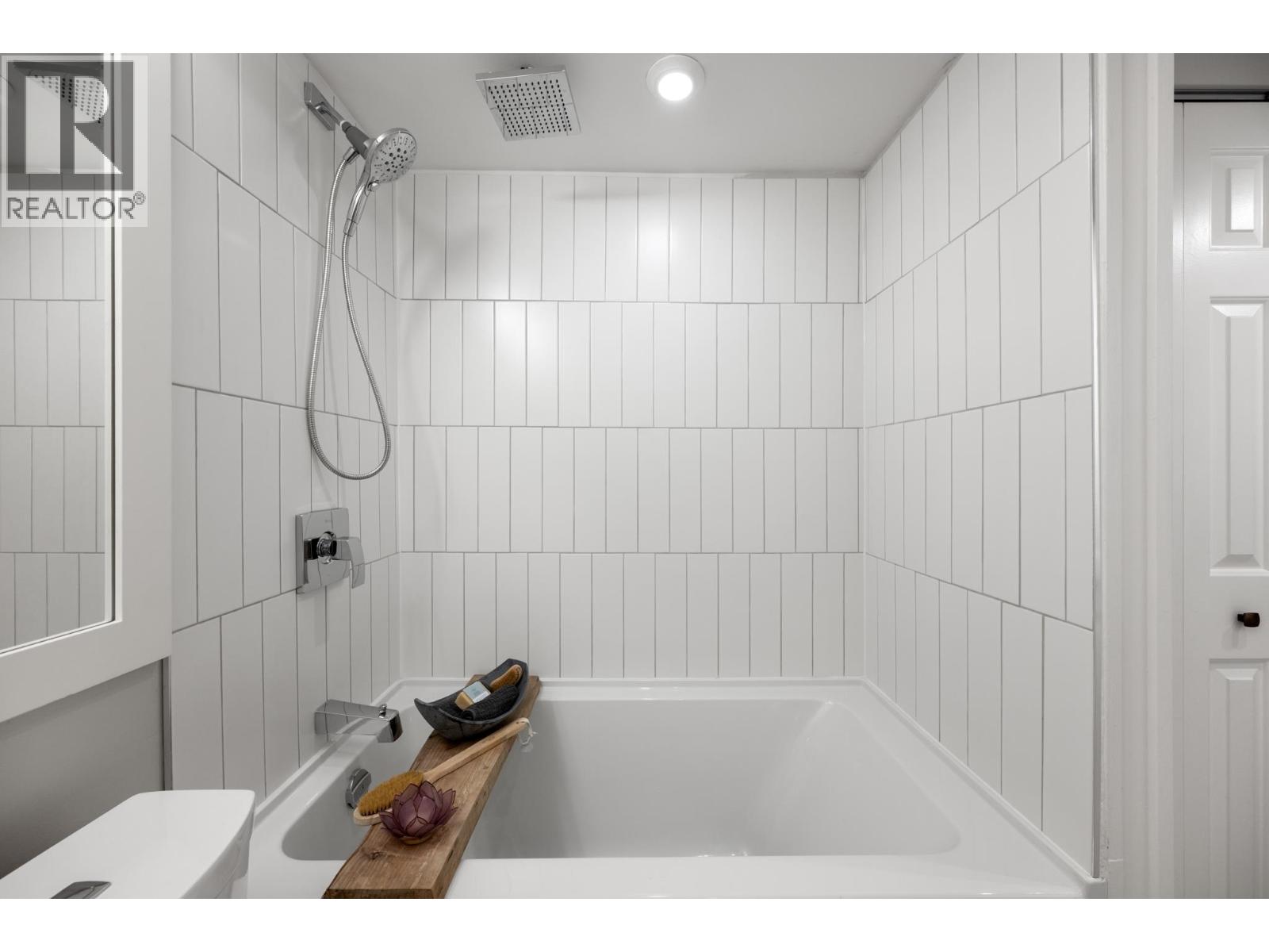 102 828 Gilford Street, Vancouver, British Columbia V6G 2N6 - Photo 18 - R3175568