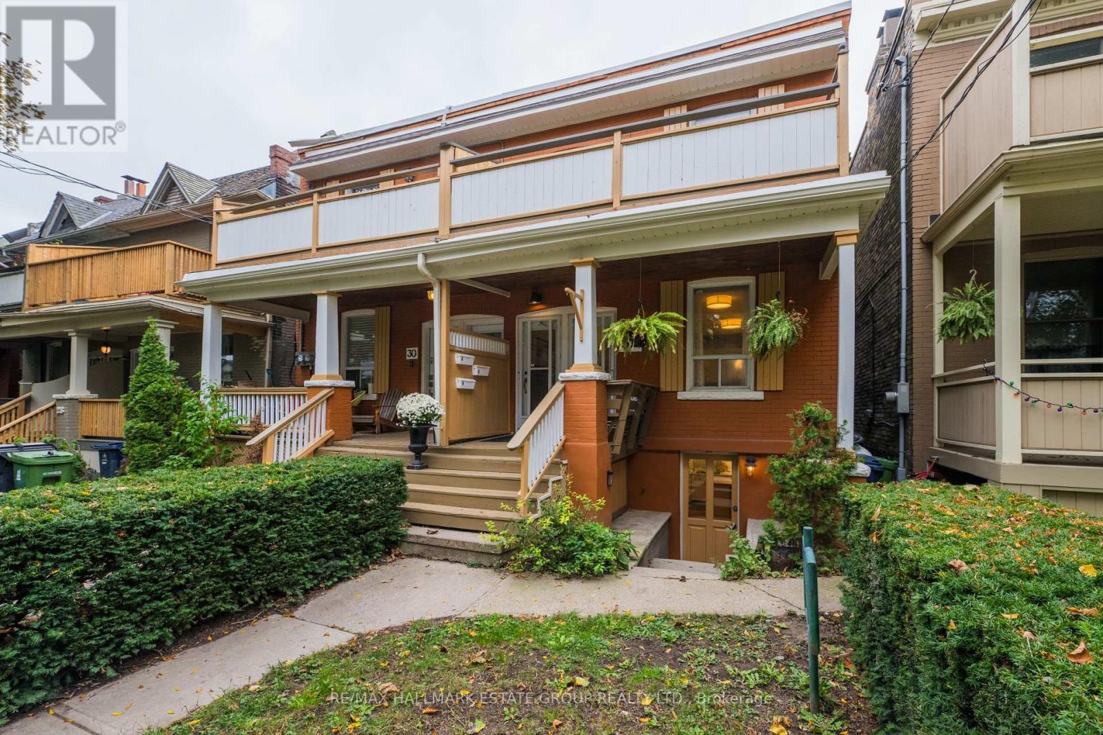 32 Ashdale Avenue, Toronto (Greenwood-Coxwell), Ontario  M4L 2Y7 - Photo 1 - E14086124