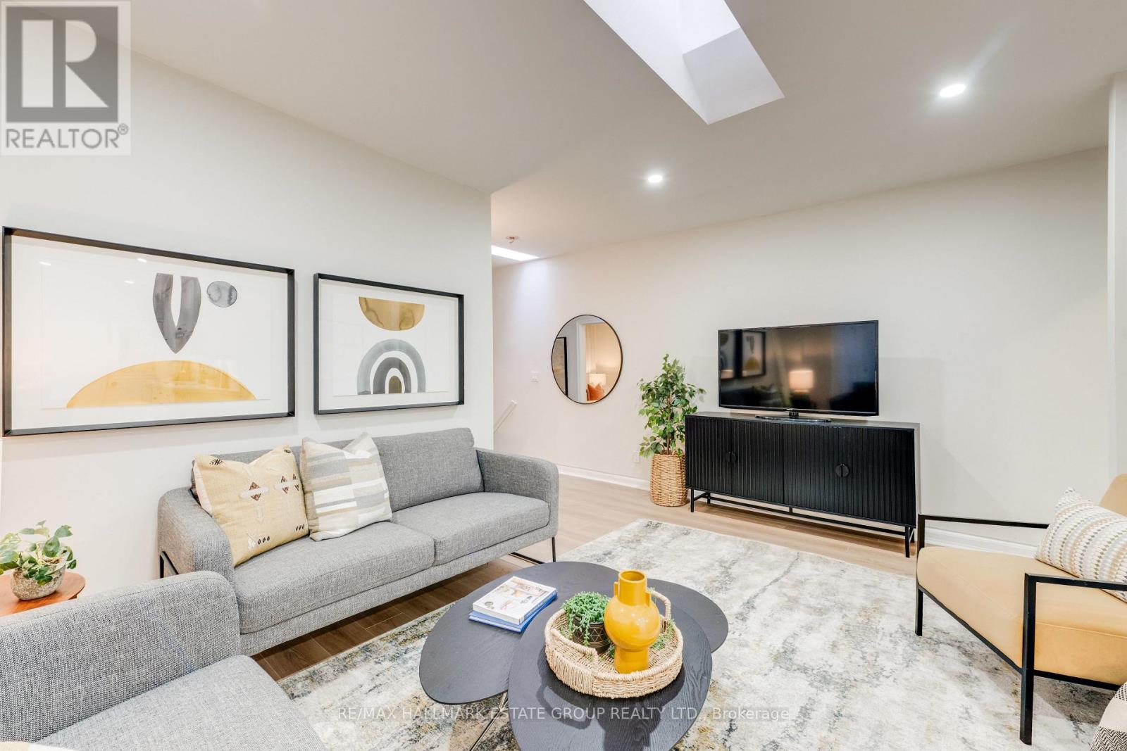 32 Ashdale Avenue, Toronto (Greenwood-Coxwell), Ontario  M4L 2Y7 - Photo 5 - E14086124