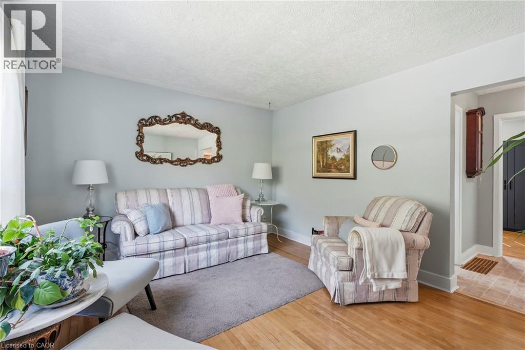 600 Hager Avenue, Burlington, Ontario  L7S 1P6 - Photo 2 - 40870567