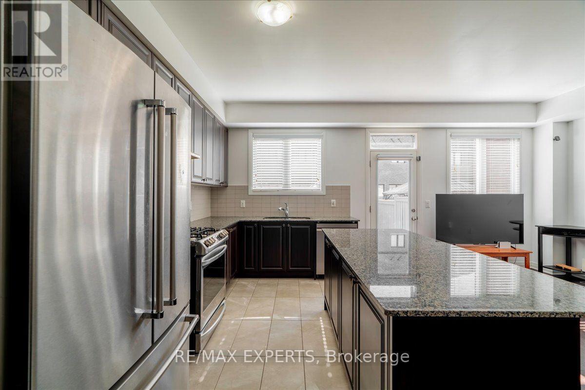 35 Landolfi Way, Bradford West Gwillimbury (Bradford), Ontario  L3Z 4L7 - Photo 10 - N14086106