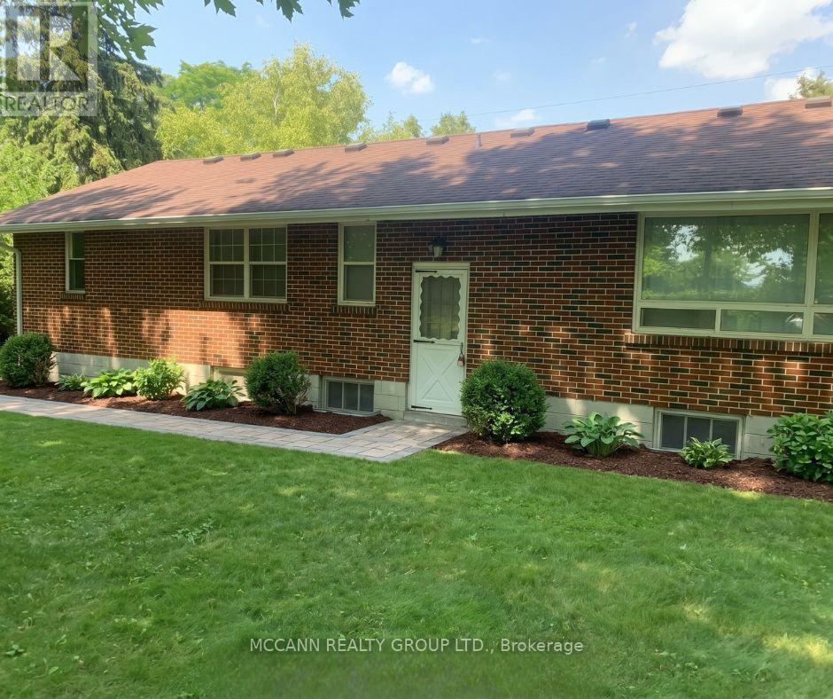 B - 582 Mulock Court, Newmarket, Ontario  L3Y 5H2 - Photo 1 - N14086160