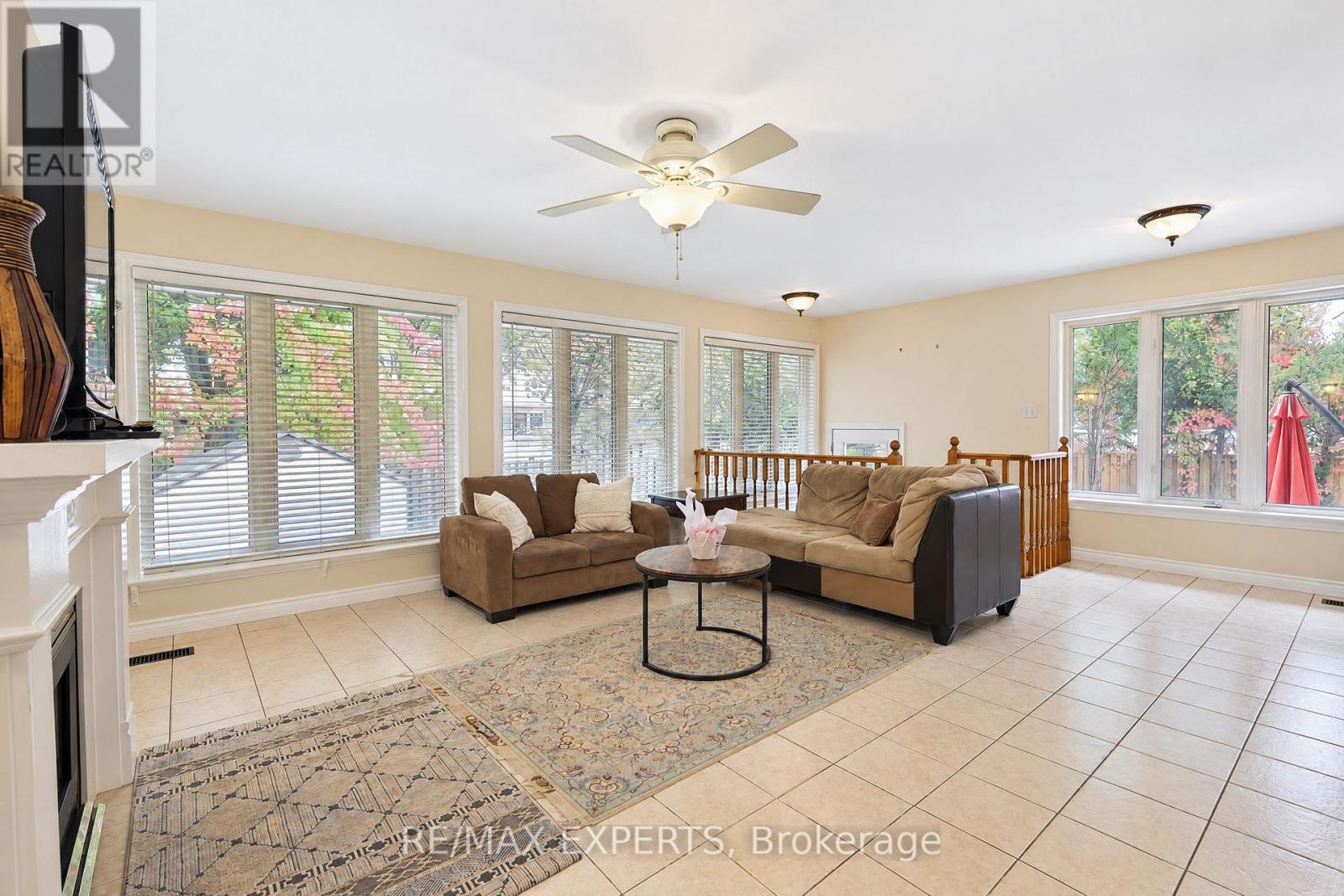 11 Knollside Drive, Richmond Hill, Ontario  L4C 4W7 - Photo 10 - N14086268