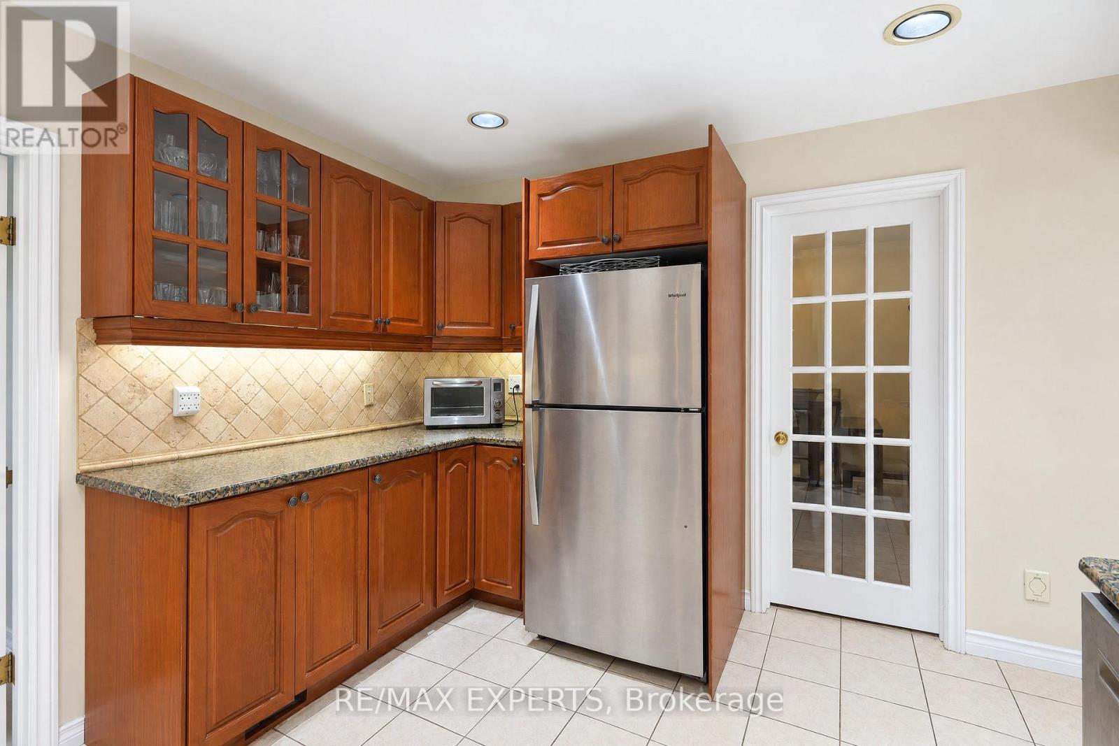 11 Knollside Drive, Richmond Hill, Ontario  L4C 4W7 - Photo 9 - N14086268