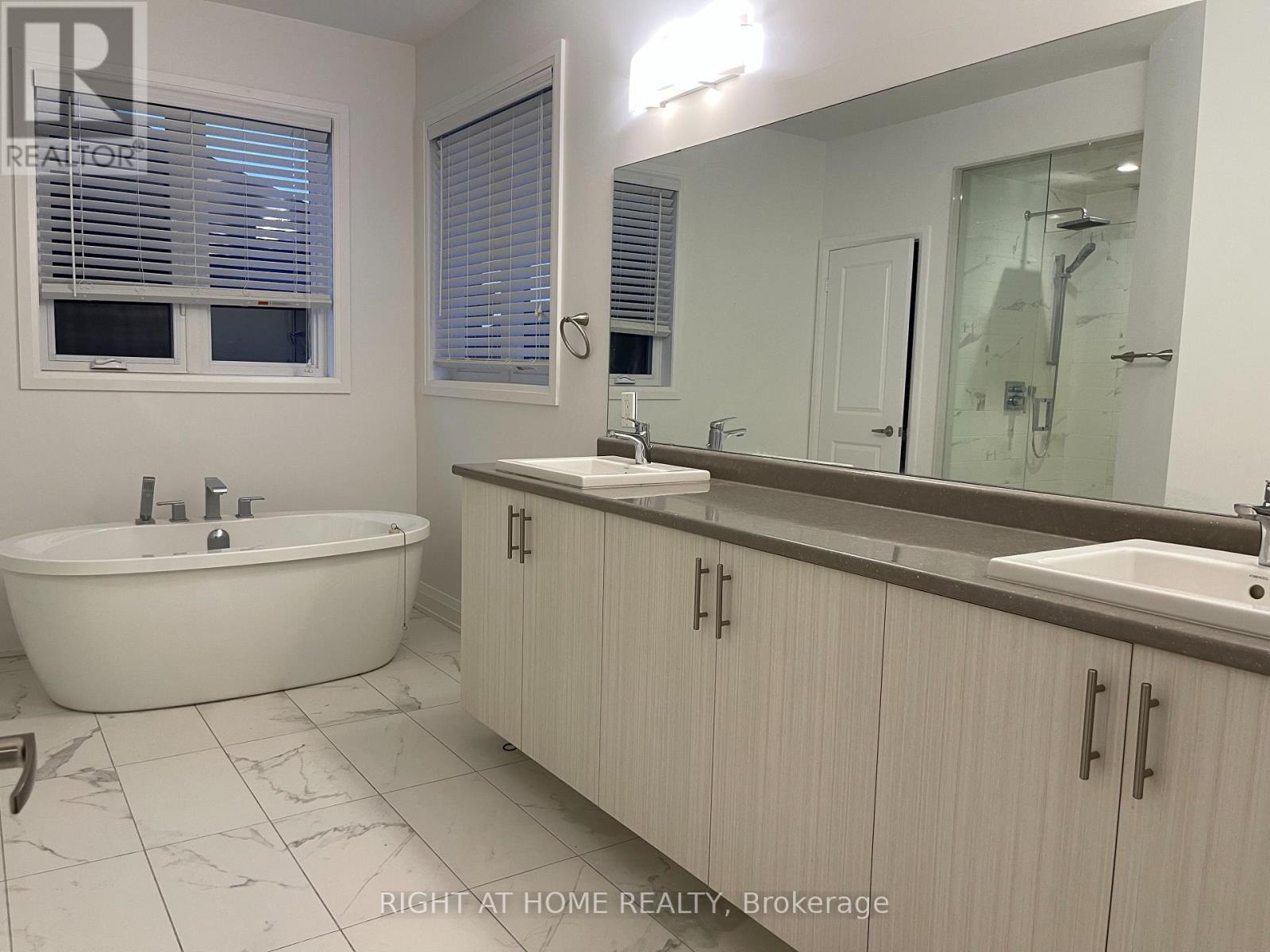 123 Dog Wood Boulevard, East Gwillimbury, Ontario  L9N 0S9 - Photo 9 - N14086320