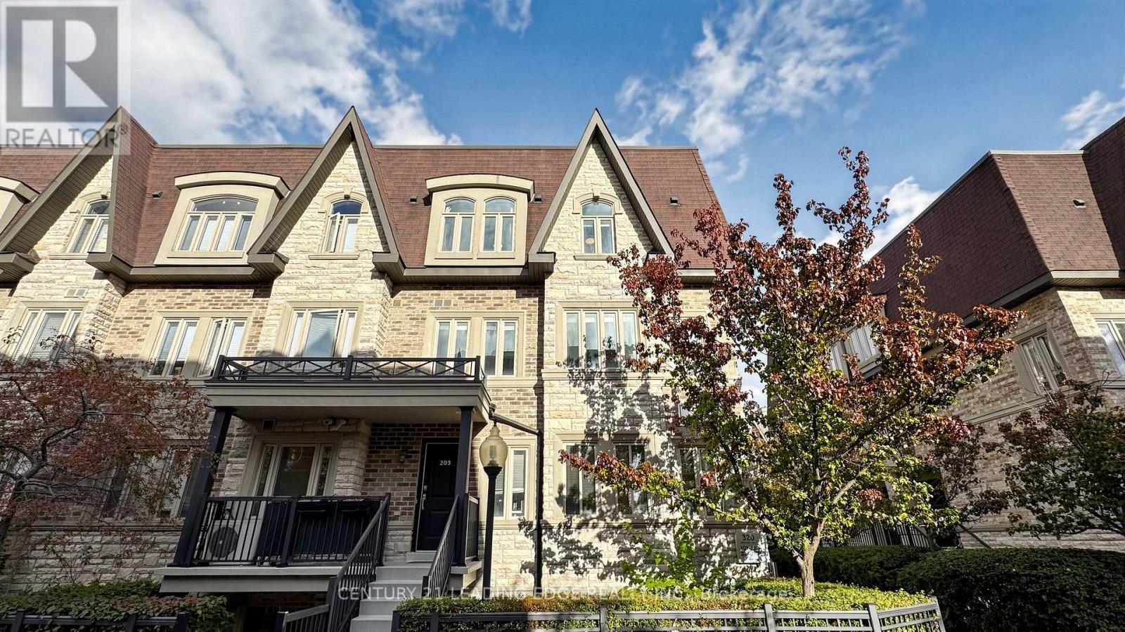202 - 320 JOHN STREET, Markham, Ontario