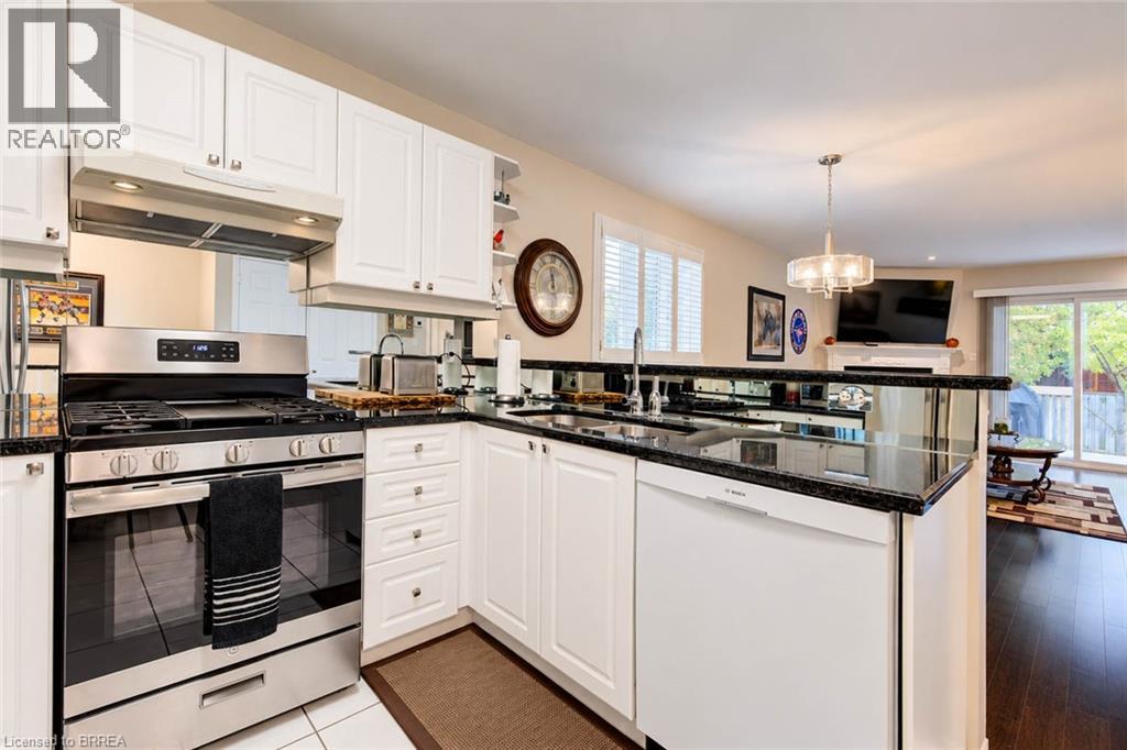 10 Courtland Drive Unit# 1, Brantford, Ontario  N3R 7Y2 - Photo 11 - 40871851