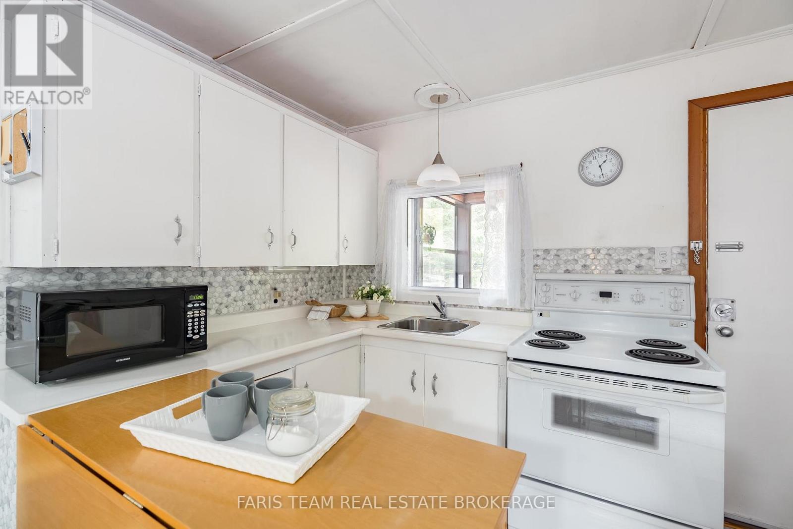 14 Chez Nous Avenue, Tiny, Ontario  L9M 0H5 - Photo 5 - S14086390