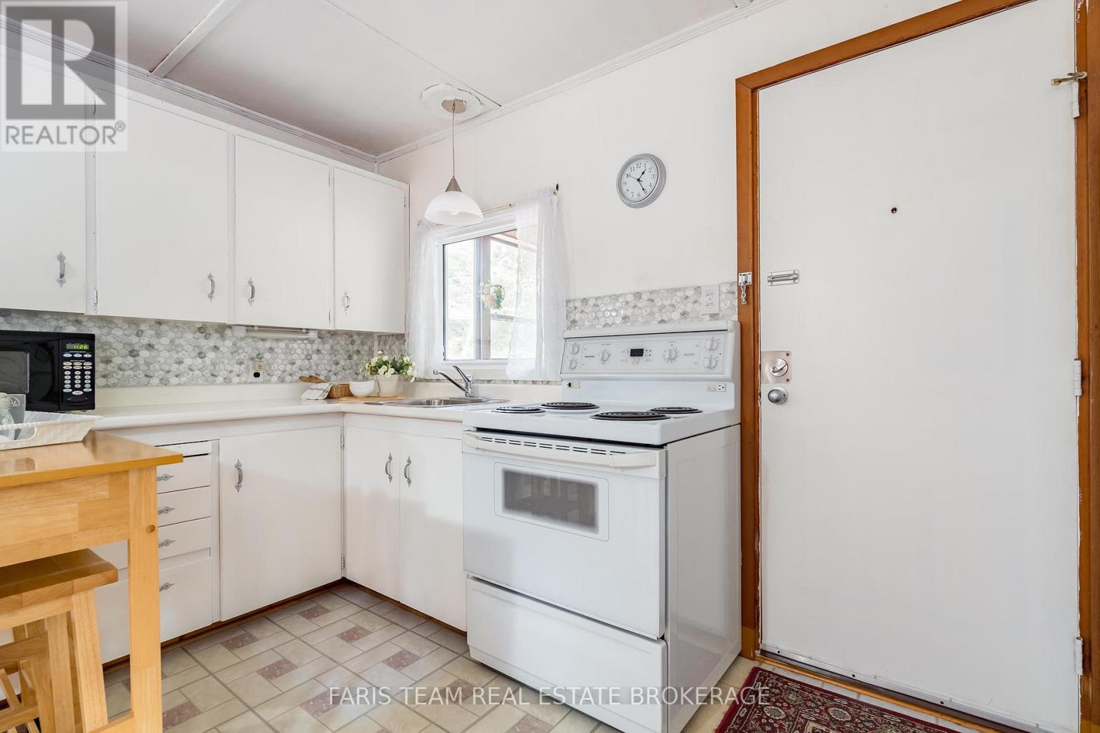 14 Chez Nous Avenue, Tiny, Ontario  L9M 0H5 - Photo 7 - S14086390