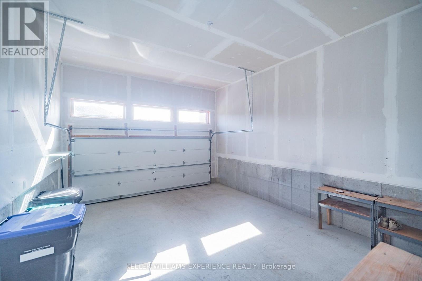 3080 Sandy Acres Avenue, Severn (West Shore), Ontario  L3V 8P8 - Photo 31 - S14086410