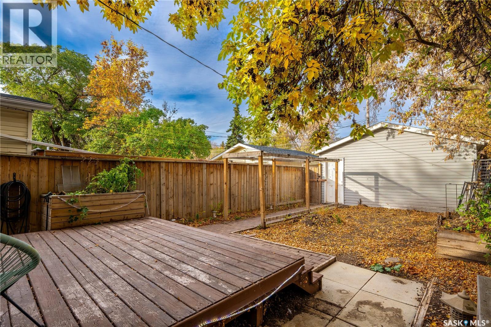1407 C Avenue N, Saskatoon, Saskatchewan  S7L 1K9 - Photo 16 - SK051093