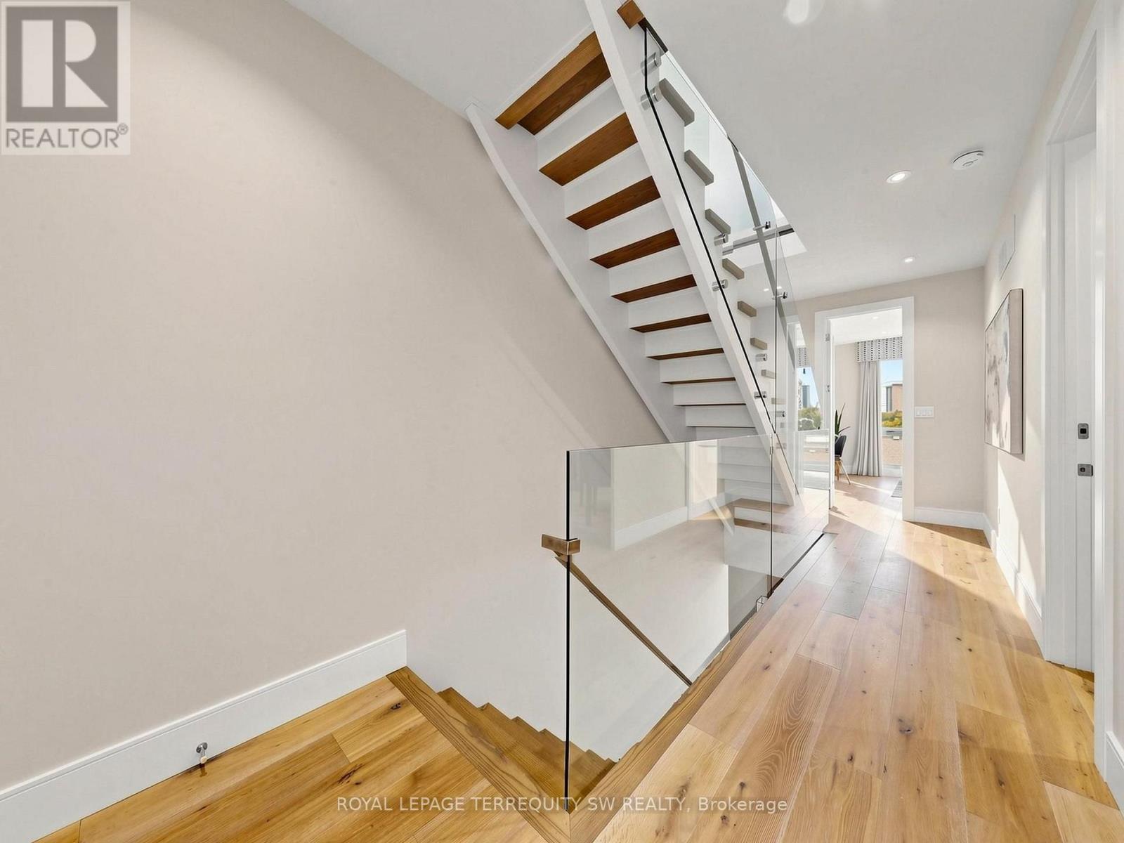 161b Locksley Avenue, Toronto, Ontario  M6B 3N6 - Photo 10 - W14086172