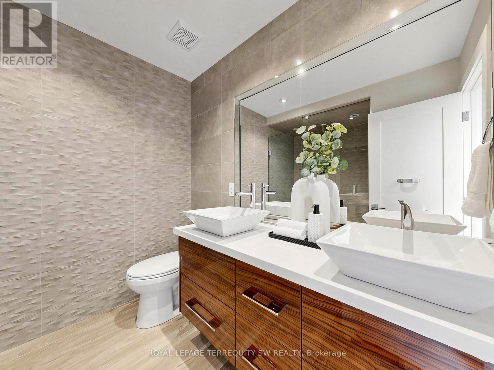 161b Locksley Avenue, Toronto, Ontario  M6B 3N6 - Photo 21 - W14086172