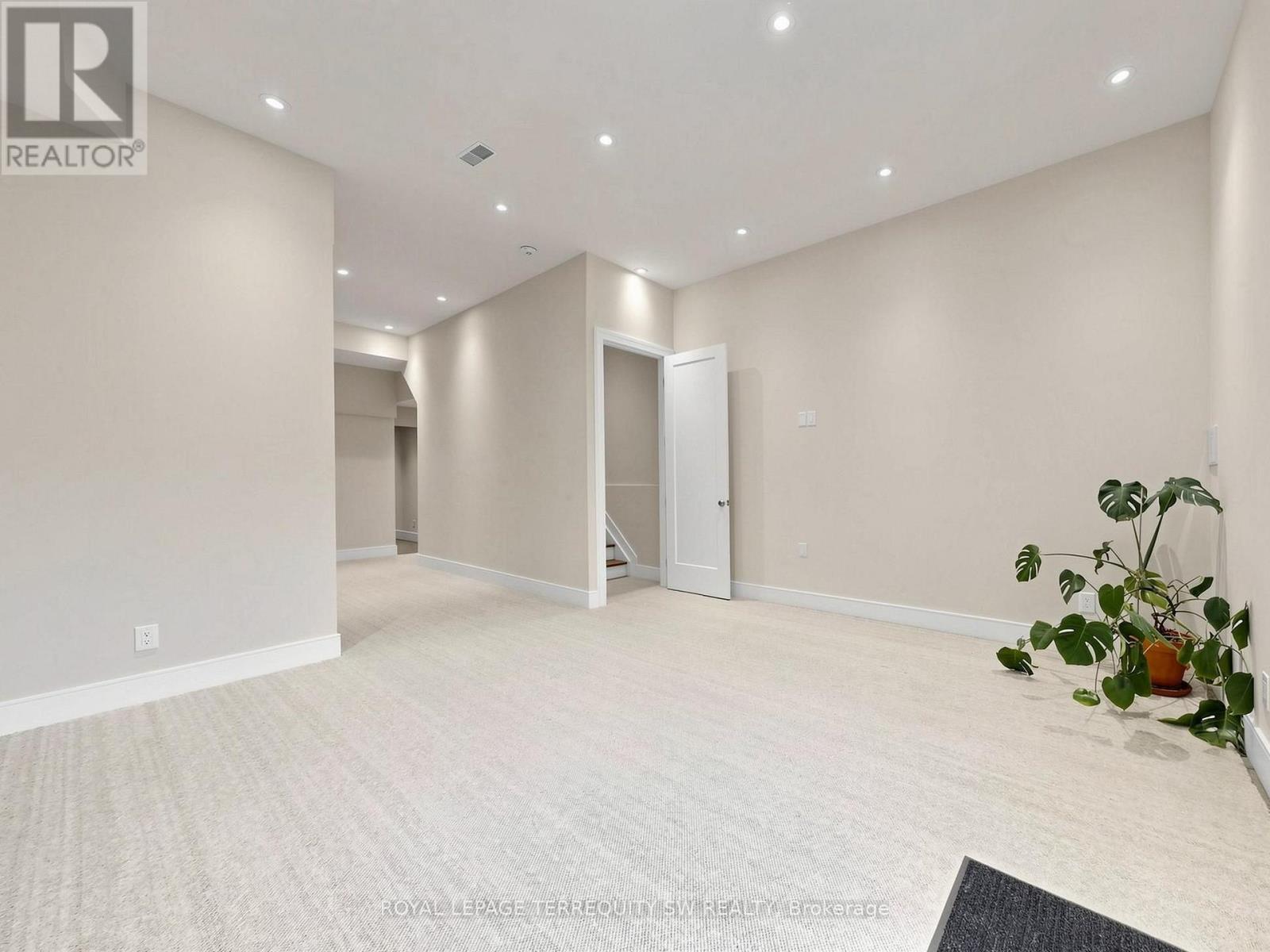 161b Locksley Avenue, Toronto, Ontario  M6B 3N6 - Photo 23 - W14086172
