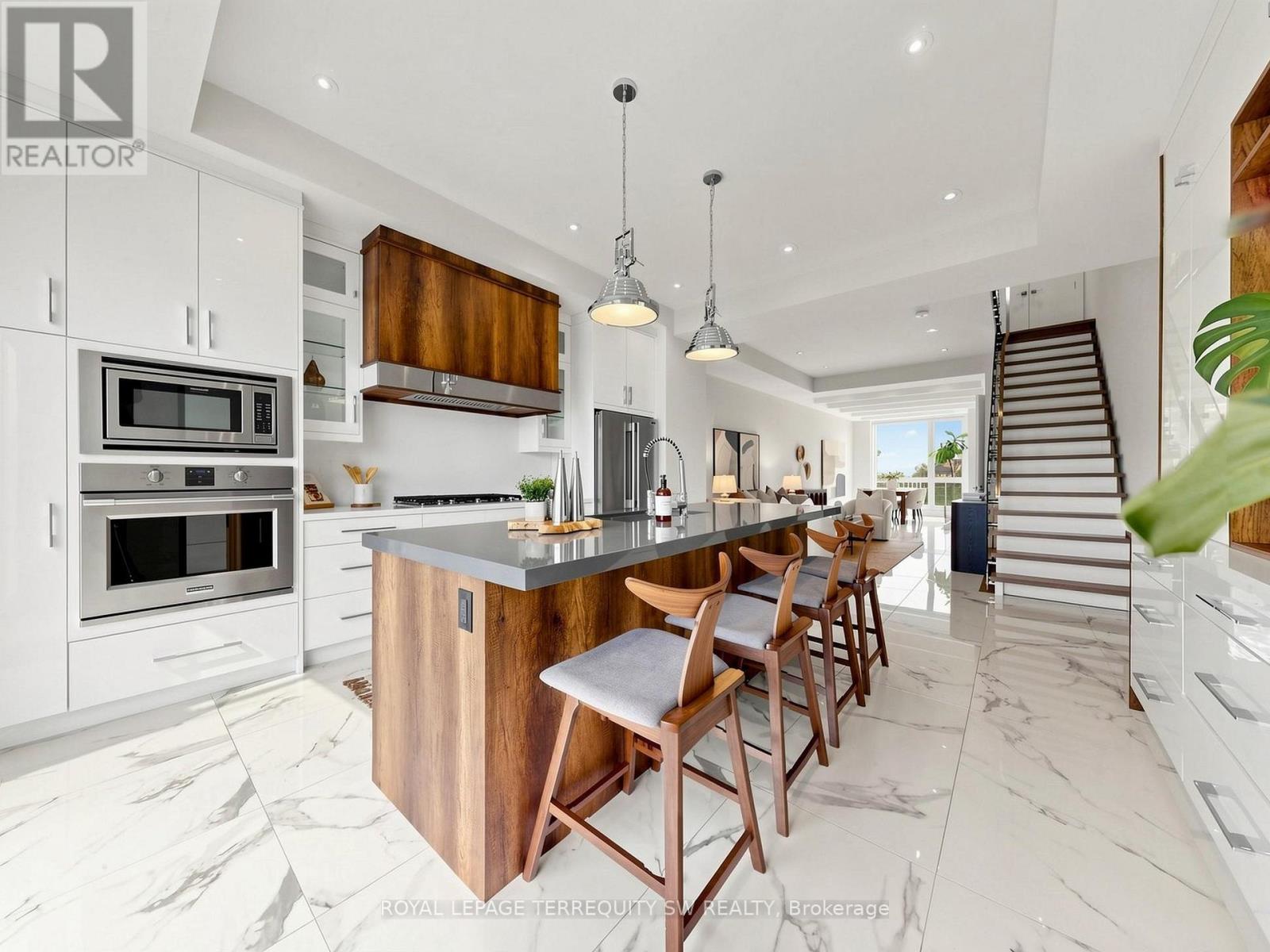 161b Locksley Avenue, Toronto, Ontario  M6B 3N6 - Photo 6 - W14086172