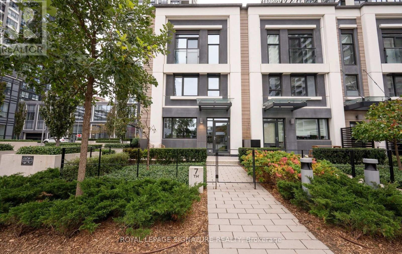Th07 - 9 Mabelle Avenue, Toronto, Ontario  M9A 0E1 - Photo 2 - W14086218