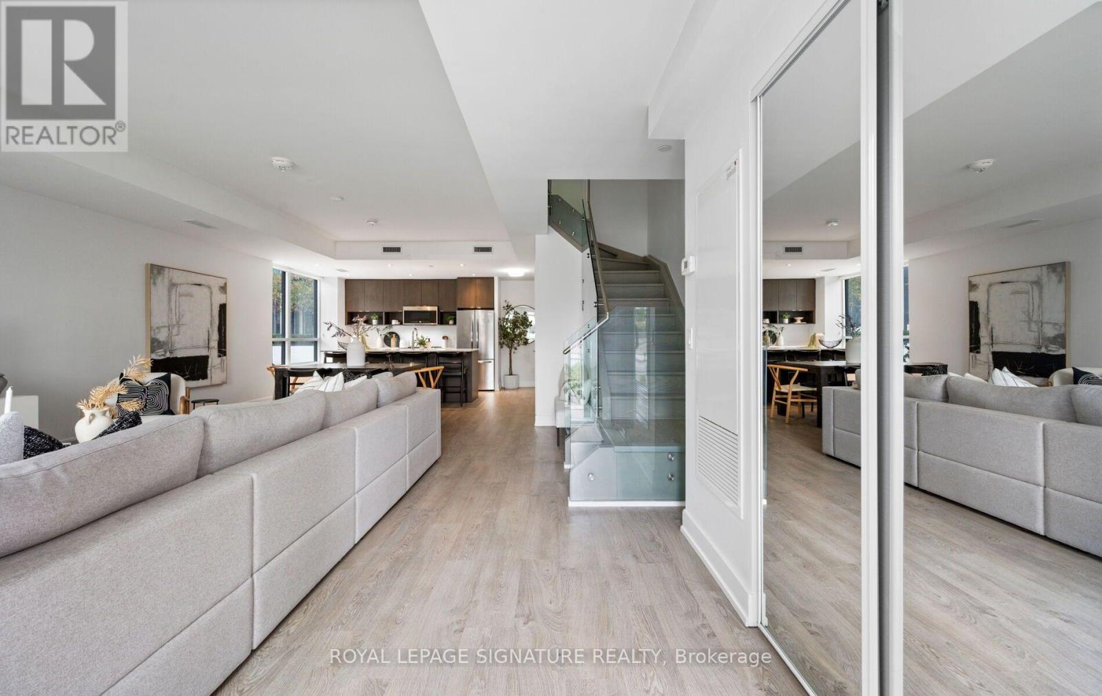 Th07 - 9 Mabelle Avenue, Toronto, Ontario  M9A 0E1 - Photo 4 - W14086218