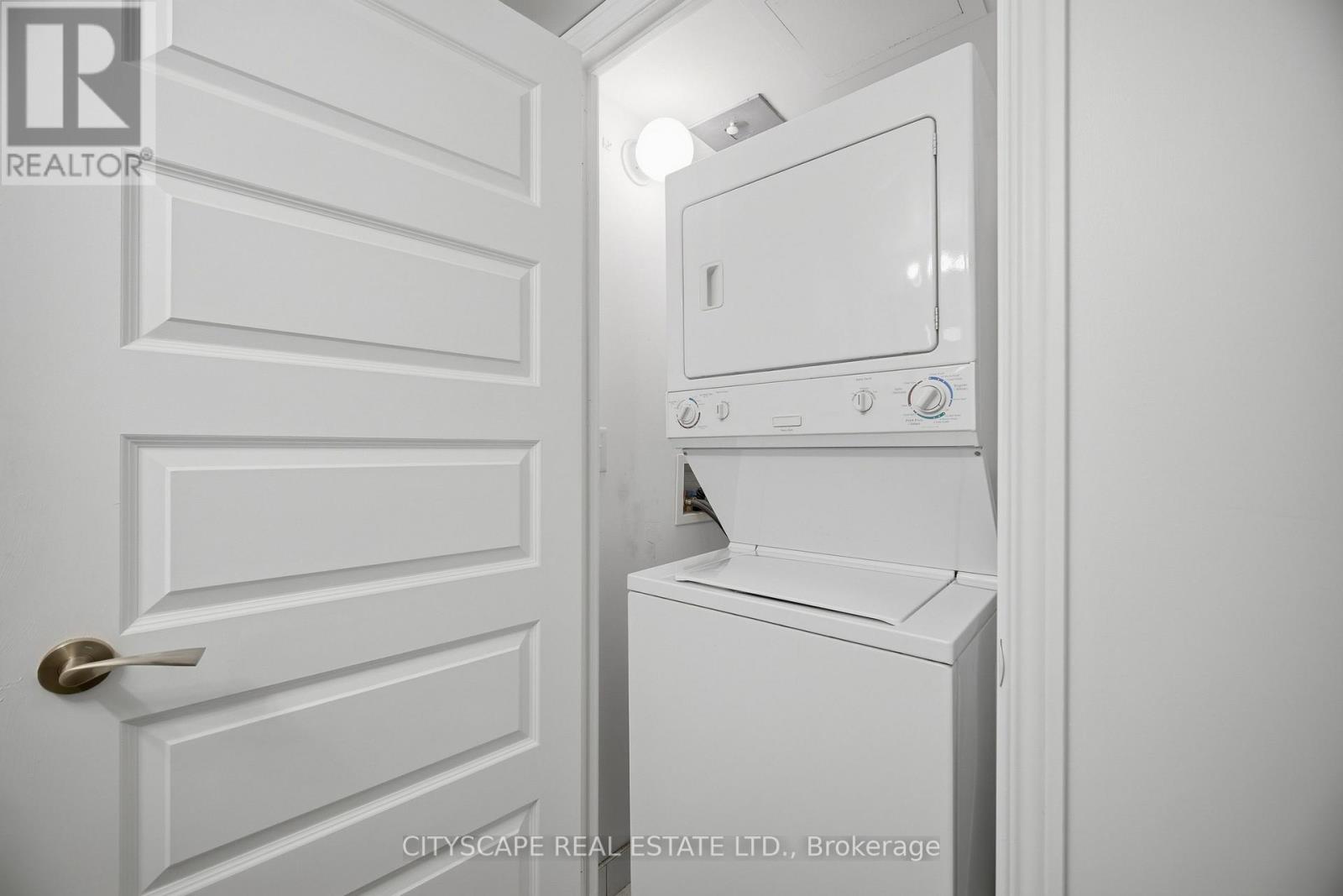1601 - 215 Queen Street W, Brampton, Ontario  L6W 0A9 - Photo 21 - W14086266