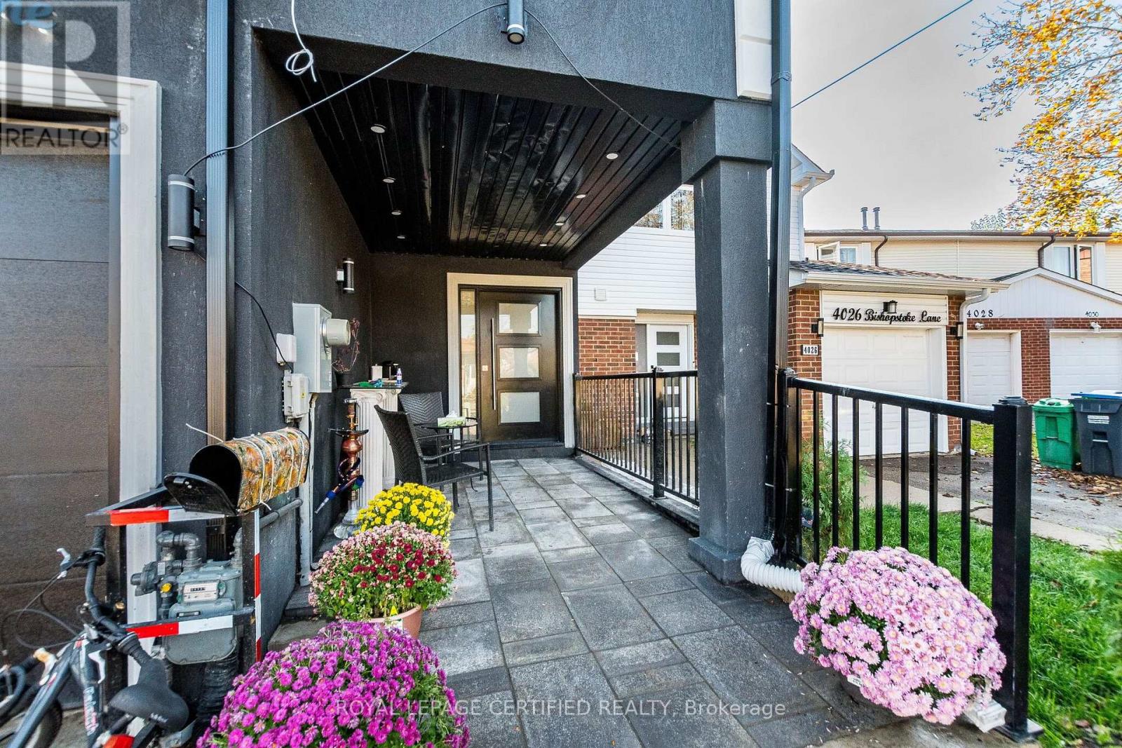 4024 Bishopstoke Lane, Mississauga, Ontario  L4Z 1J2 - Photo 3 - W14086282