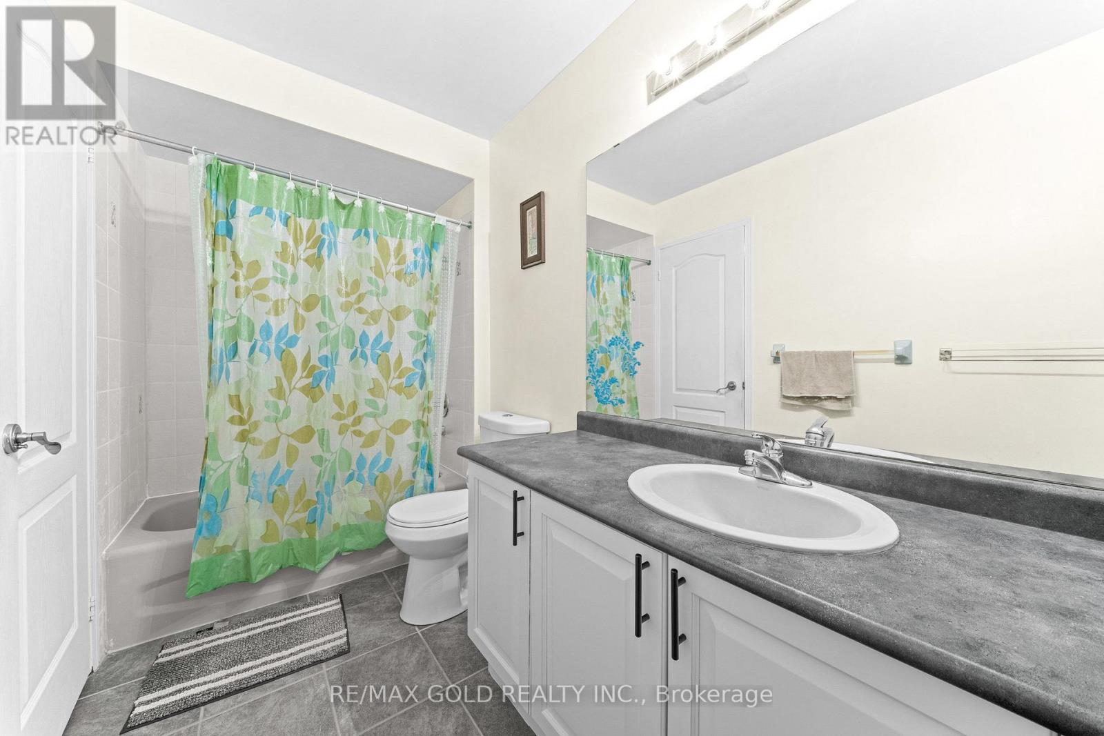 107 Crystalview Crescent, Brampton, Ontario  L6P 2S2 - Photo 13 - W14086288