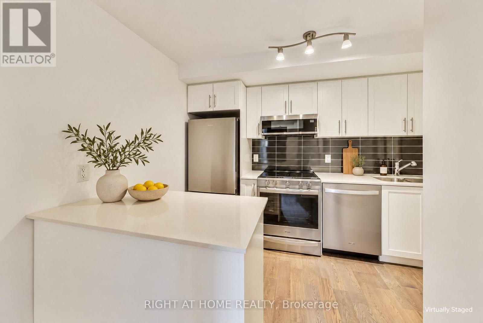 156 - 1095 Douglas Mccurdy Drive, Mississauga, Ontario  L5G 0C6 - Photo 4 - W14086316