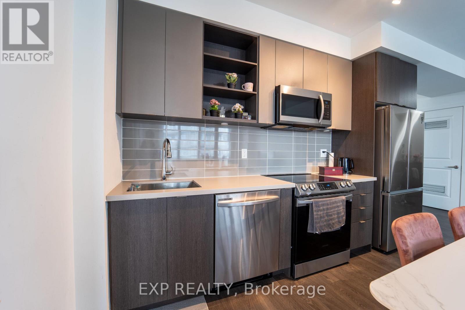 1807 - 4675 Metcalfe Avenue, Mississauga, Ontario  L5M 0Z7 - Photo 6 - W14086338