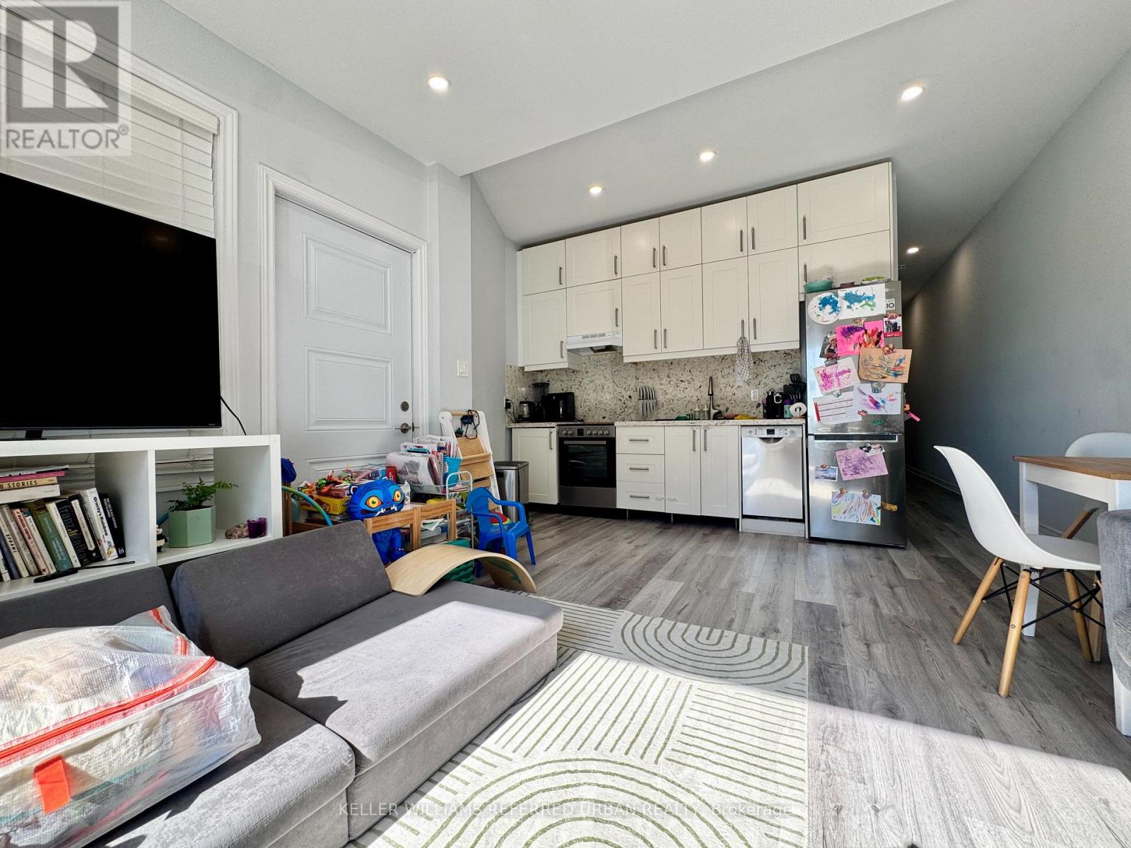 Main - 62 Springhurst Avenue, Toronto, Ontario  M6K 1B6 - Photo 6 - W14086370