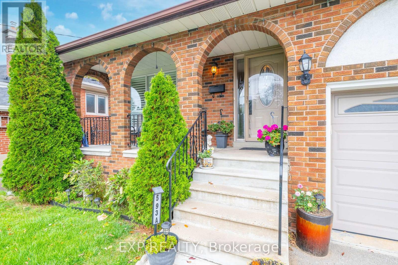 593a Scarlett Road N, Toronto, Ontario  M9P 2S6 - Photo 4 - W14086374