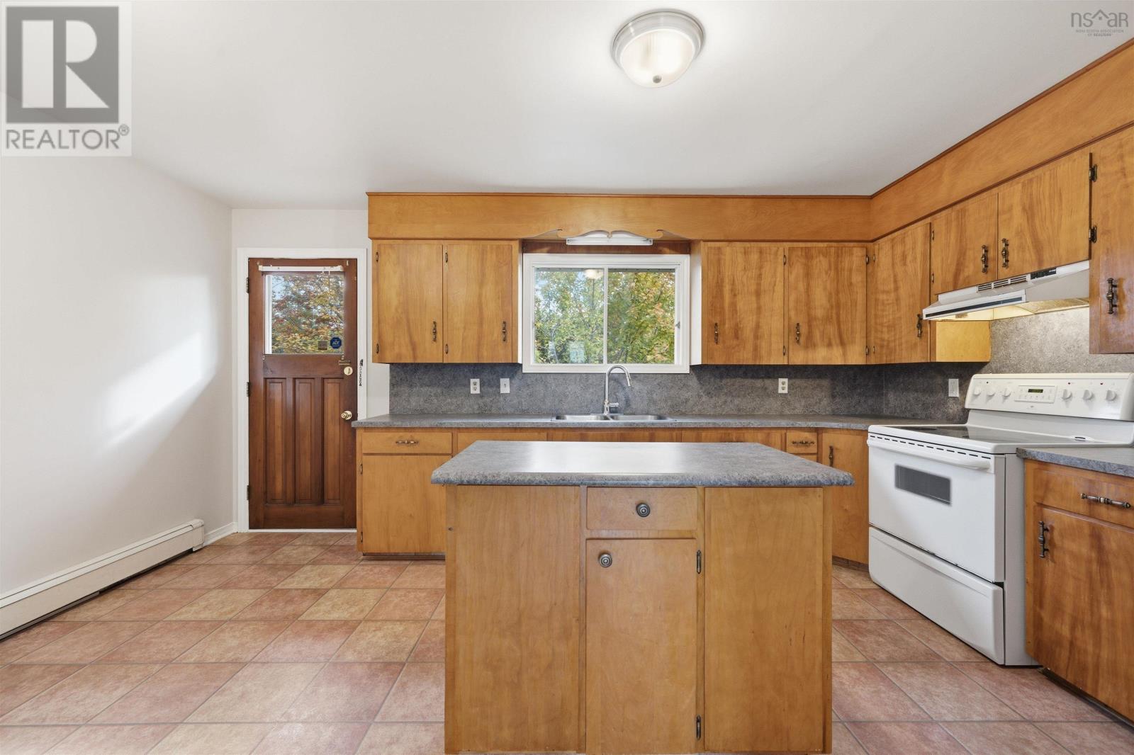 12 Ivylea Crescent, Halifax, Nova Scotia  B3R 2H2 - Photo 11 - 202625997