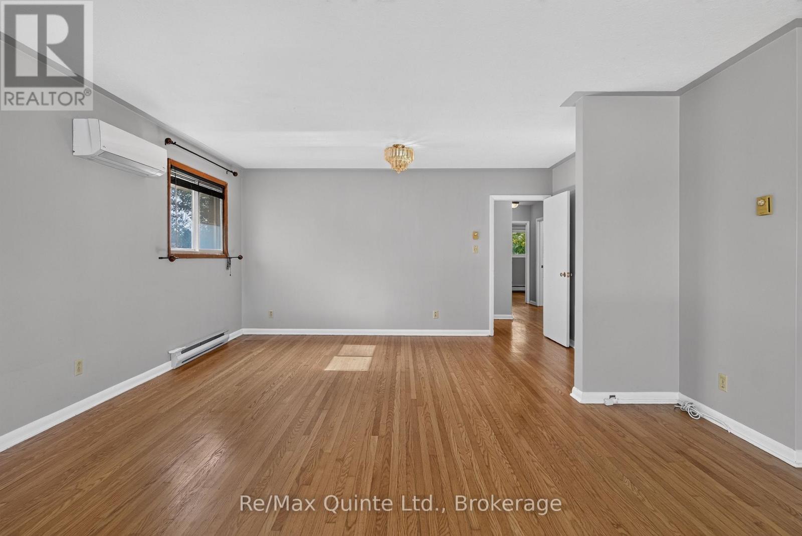 8 Plaza Square, Belleville, Ontario  K8N 4J3 - Photo 7 - X13742246