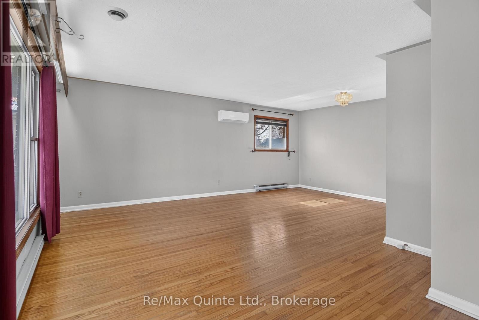 8 Plaza Square, Belleville, Ontario  K8N 4J3 - Photo 6 - X13742246
