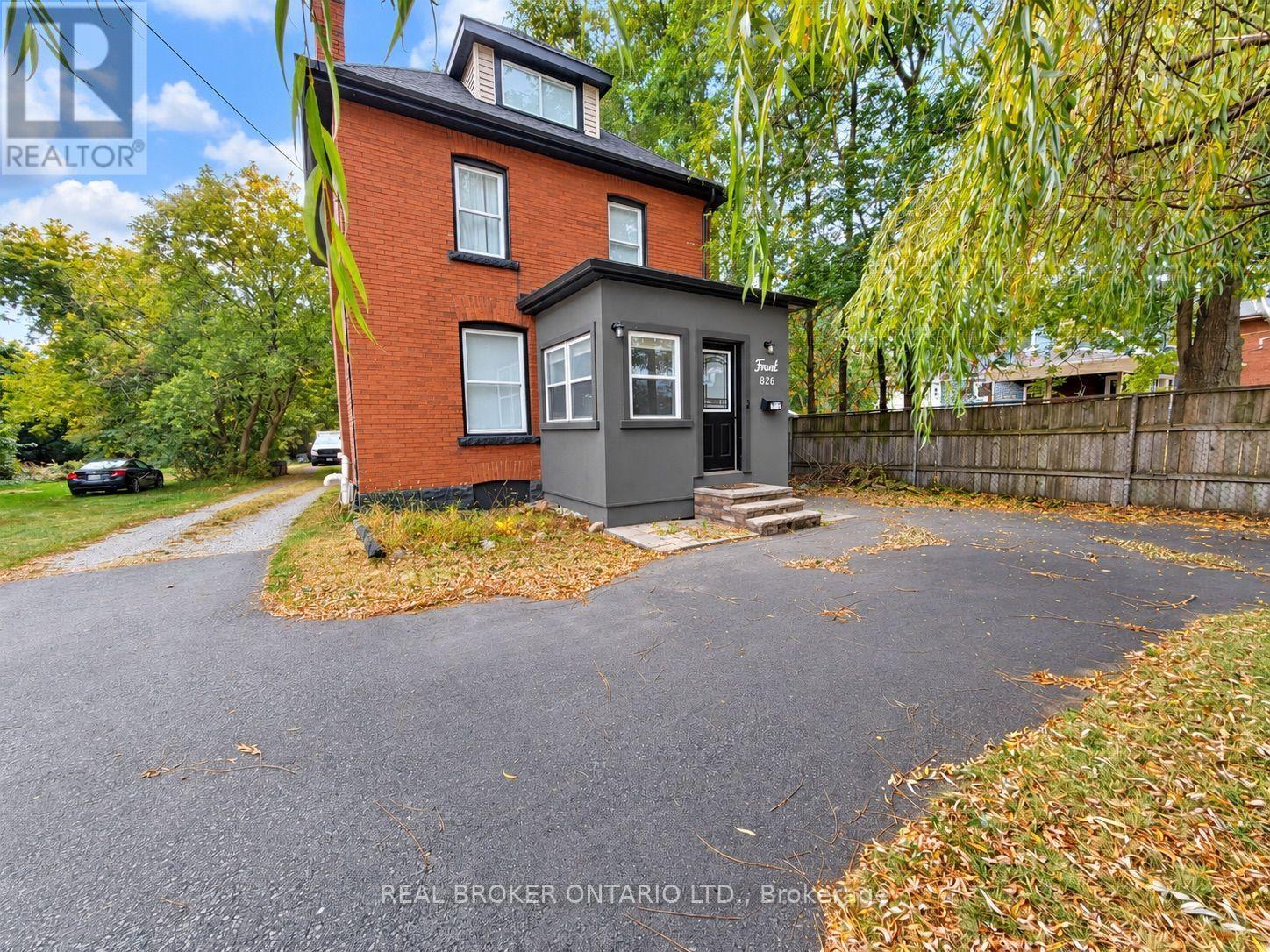 826 BEACH BOULEVARD, Hamilton, Ontario
