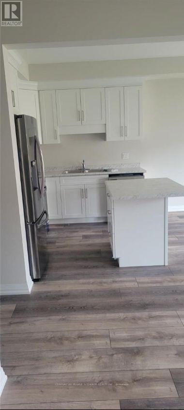 7413 Matteo Drive, Niagara Falls, Ontario  L2H 3T3 - Photo 6 - X14086244