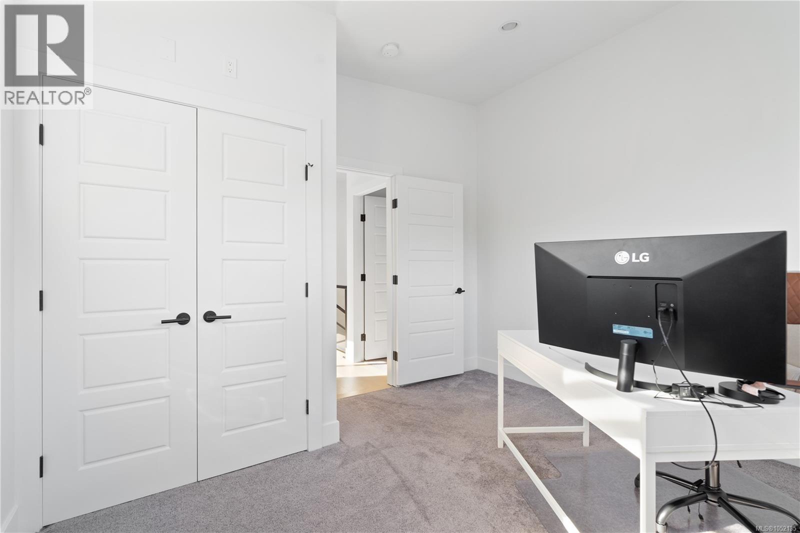 3205 Pinder Pl