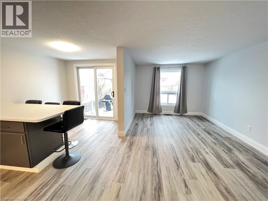 62 Queen Charlotte Crescent Unit# Main, Kitchener, Ontario  N2E 3N6 - Photo 4 - 40871836