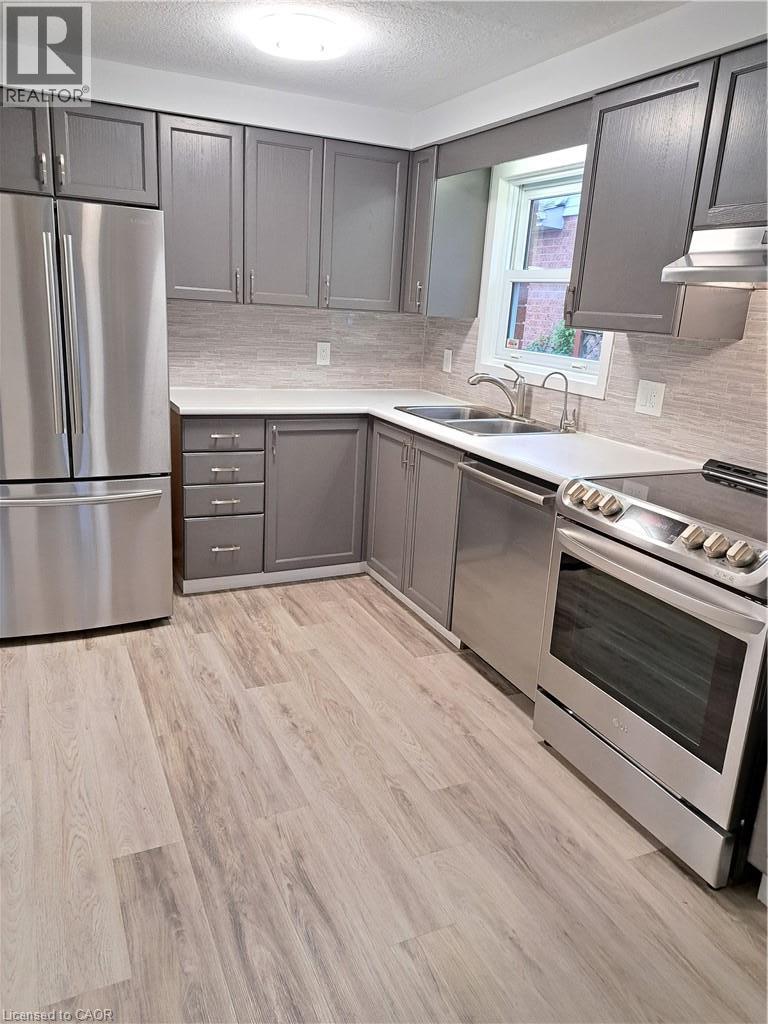 62 Queen Charlotte Crescent Unit# Main, Kitchener, Ontario  N2E 3N6 - Photo 2 - 40871836