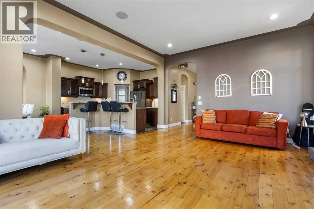 1182 Kingston Crescent SE