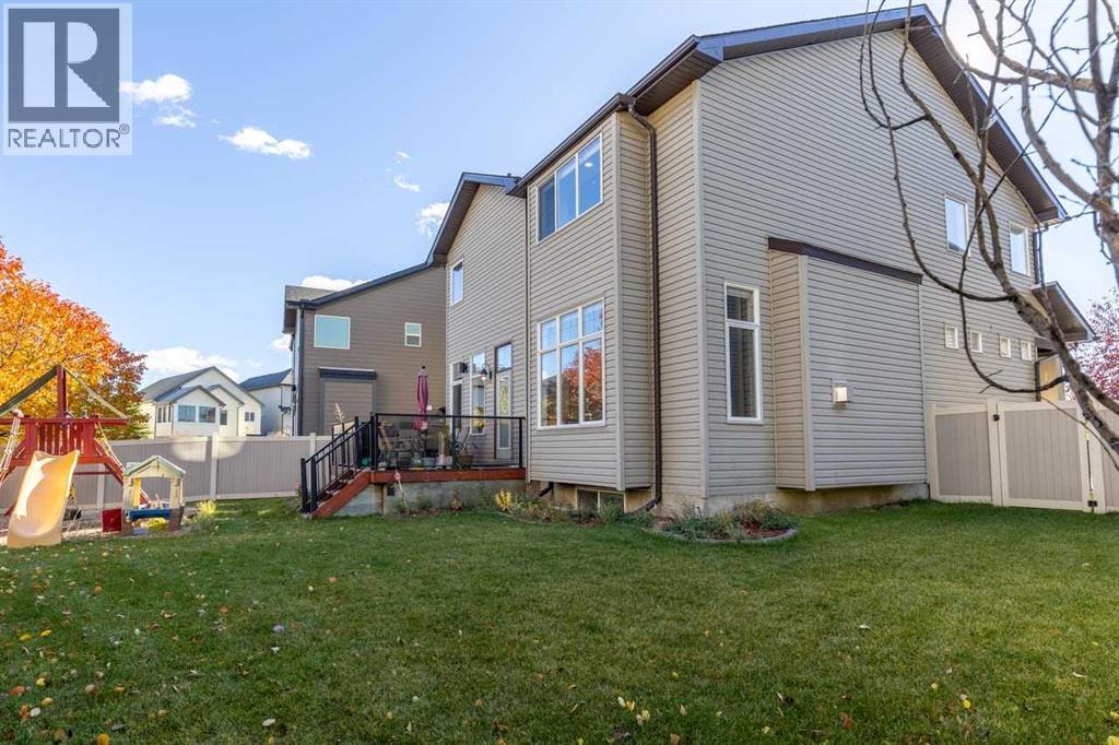 1182 Kingston Crescent SE