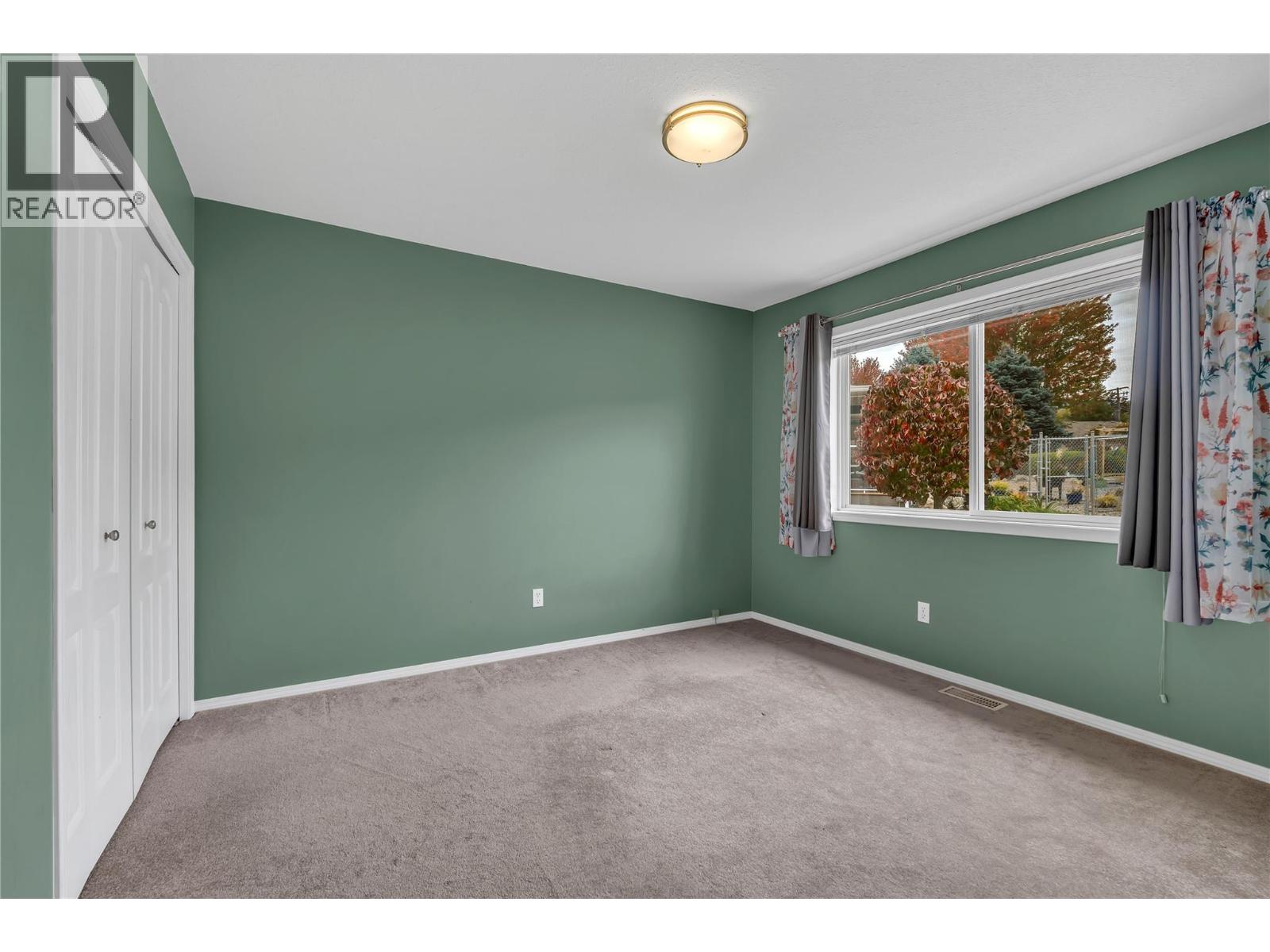 448 Ridge Place