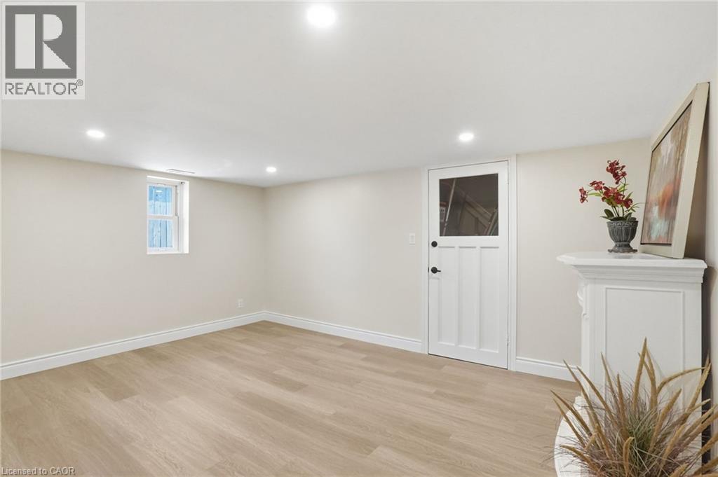 894 Garth Street, Hamilton, Ontario  L9G 4K9 - Photo 25 - 40871909